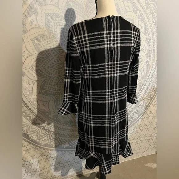 Chaps Plaid Long Sleeve Dress in Great Condition - Picture 7 of 7